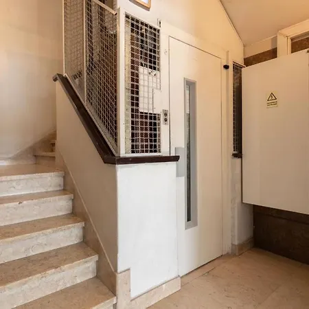 Appartamento Center With Elevator Your Office Inlisbon *